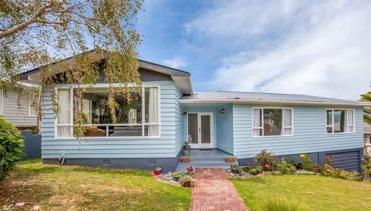 8 Cedar Street, Maungaraki