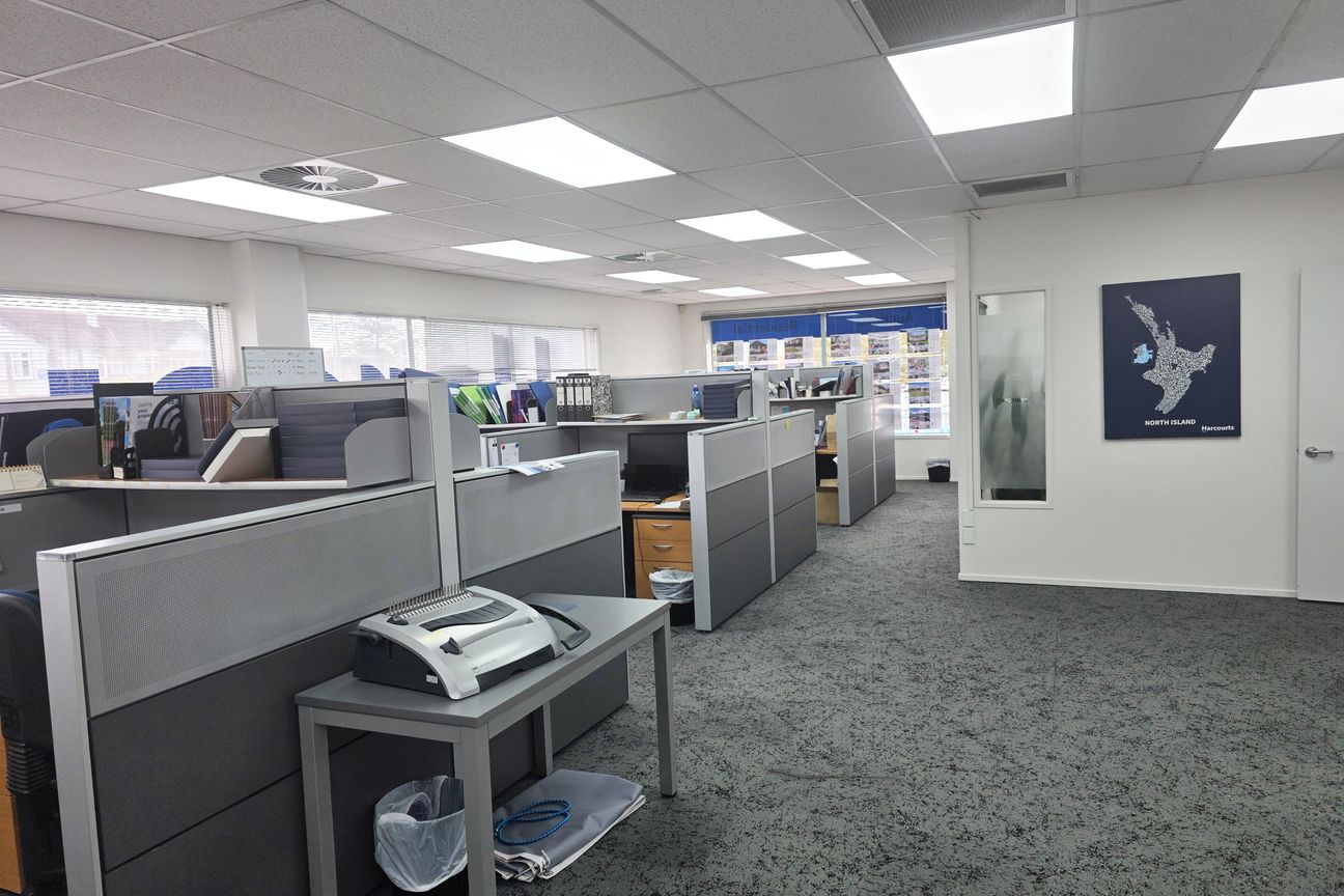 PRIME Suburban Office Space - Vista 3