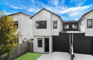 13 John Burn Road, Takanini