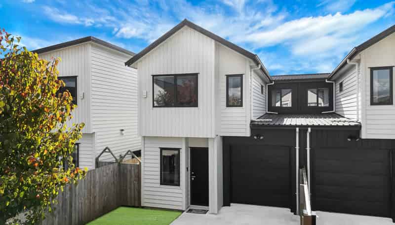 13 John Burn Road, Takanini