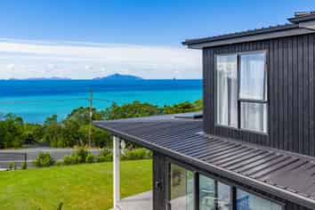 10 Solar Way, Langs Beach