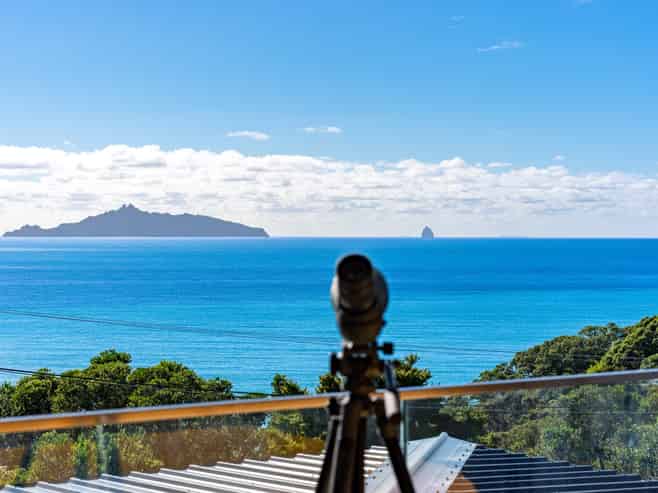 10 Solar Way, Langs Beach