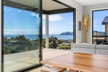 10 Solar Way, Langs Beach
