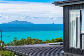 10 Solar Way, Langs Beach