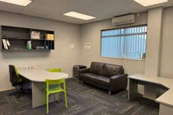Office and storage space for lease – Greenmeadows