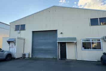 Office and storage space for lease – Greenmeadows