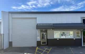 Well-located Fourth Avenue warehouse opportunity