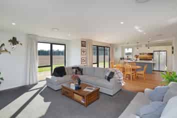 762 Lower Sefton Road, Sefton