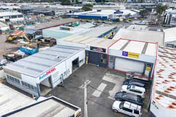 Wairau Road bite sized industrial investment