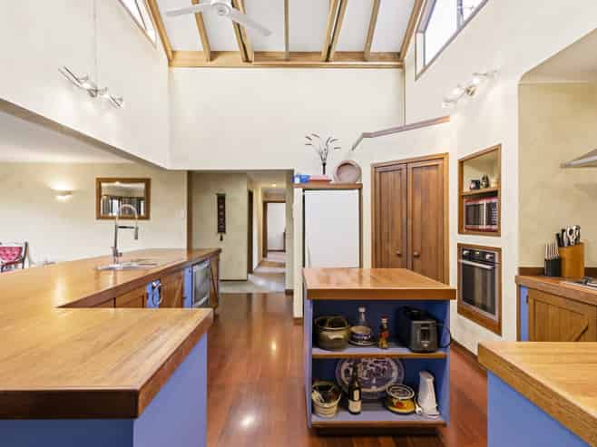 4 Balmoral Drive, Hilltop