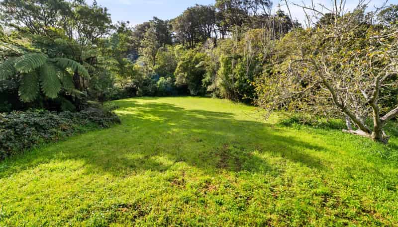 208 Marine Drive, Lowry Bay