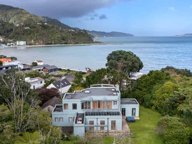 208 Marine Drive, Lowry Bay