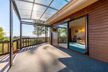 16 Coronation Street, Moeraki