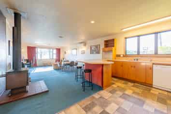 16 Coronation Street, Moeraki