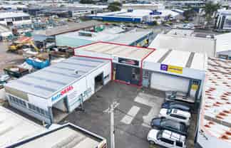 Vacant industrial opportunity - prime Wairau Road