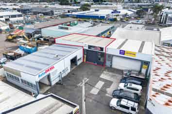 Vacant industrial opportunity - prime Wairau Road