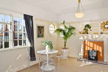 22A Clifton Tce (top flat), Kelburn