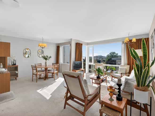 2/84 Long Drive, Saint Heliers