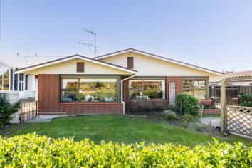 1/702 Tomoana Road, Mahora