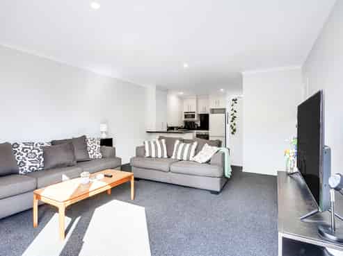 2/12 Beaumont Street, Hamilton East