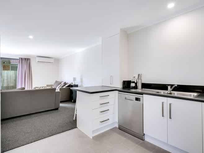 2/12 Beaumont Street, Hamilton East