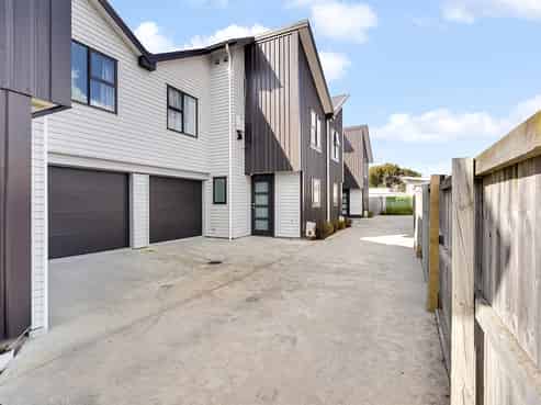 2/12 Beaumont Street, Hamilton East