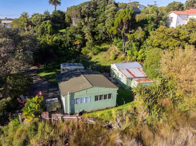 41B Wallis Street, Raglan
