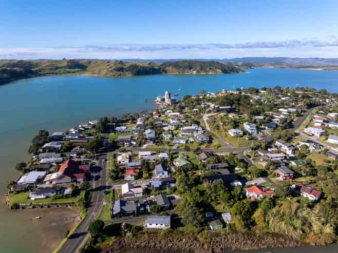 41B Wallis Street, Raglan