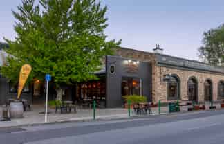 Iconic Olivers & The Lord Clyde – Central Otago