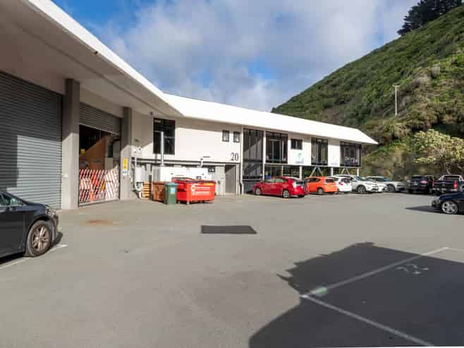 Dual‑Income Industrial Property in Ngauranga