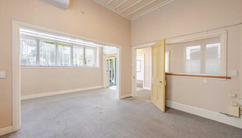 25 Clive Square West, Napier South