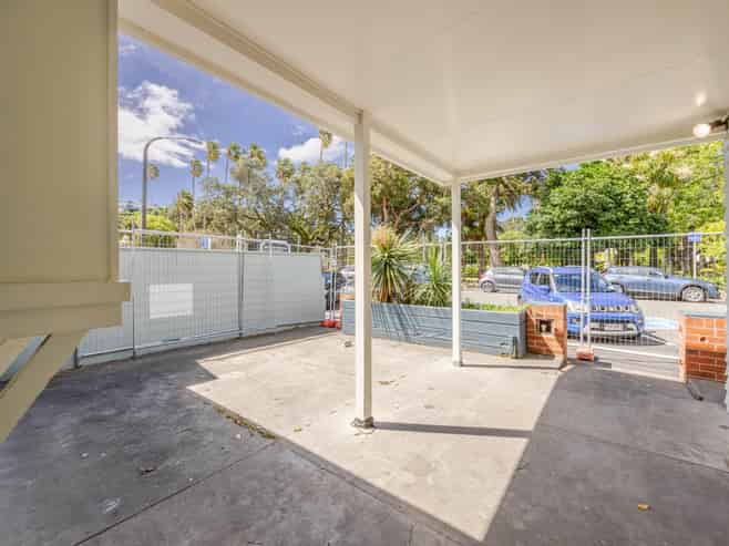 25 Clive Square West, Napier South