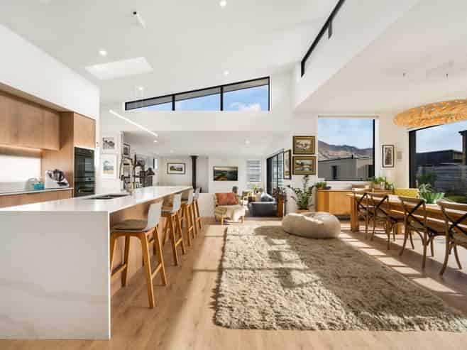 15 Mills Road, Wanaka