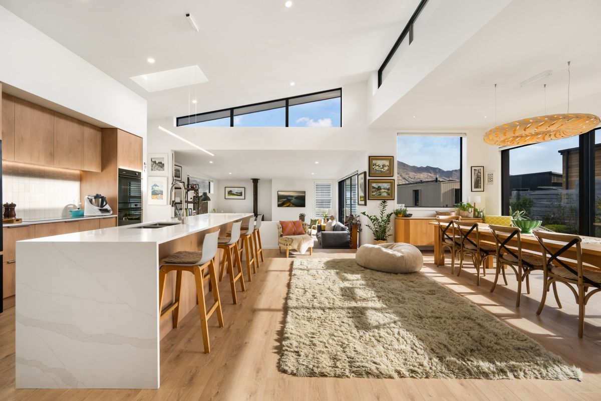 Contemporary living with a welcoming heart, Wanaka