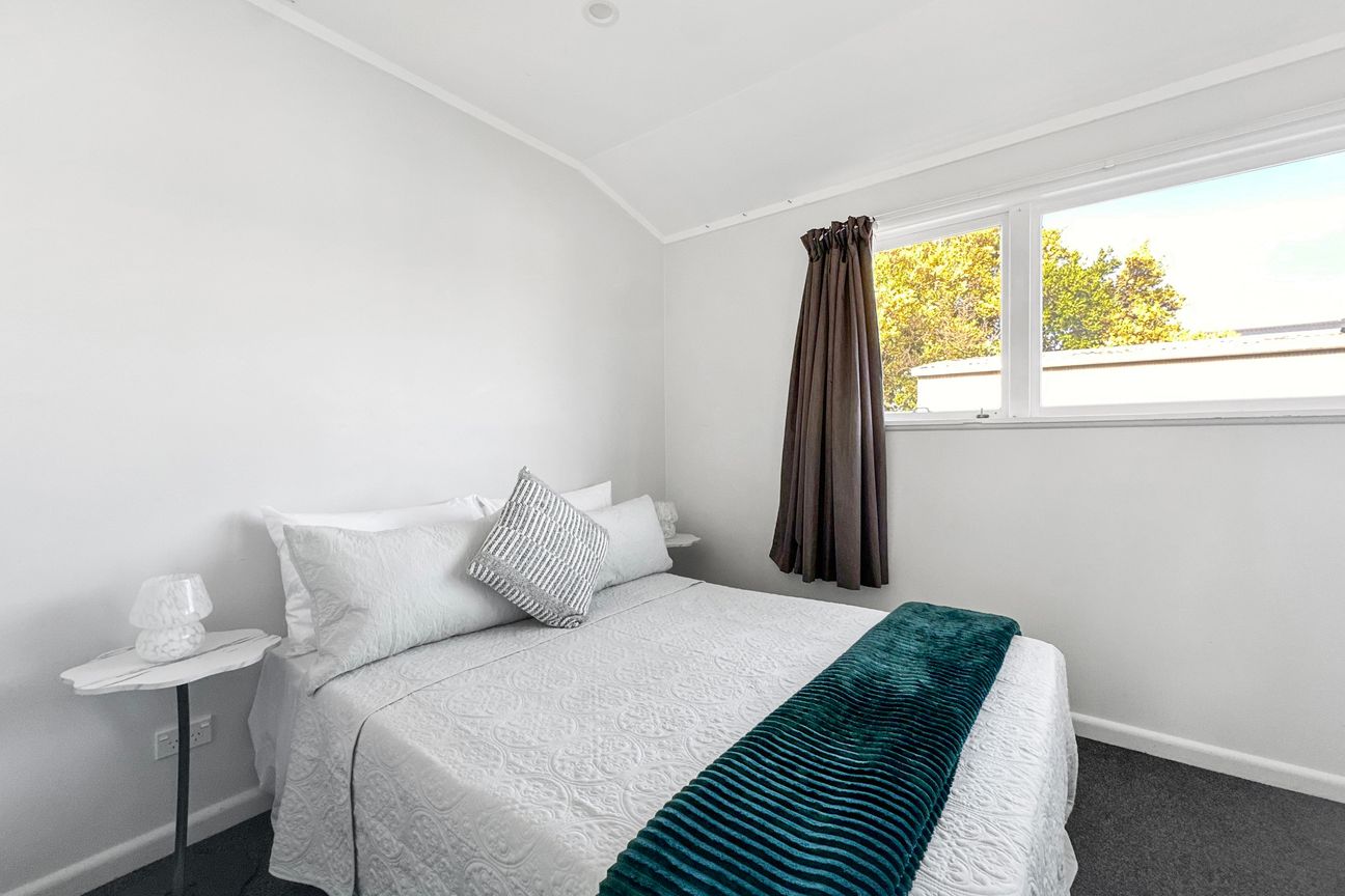 Entry level freehold value with room to grow - Więcej