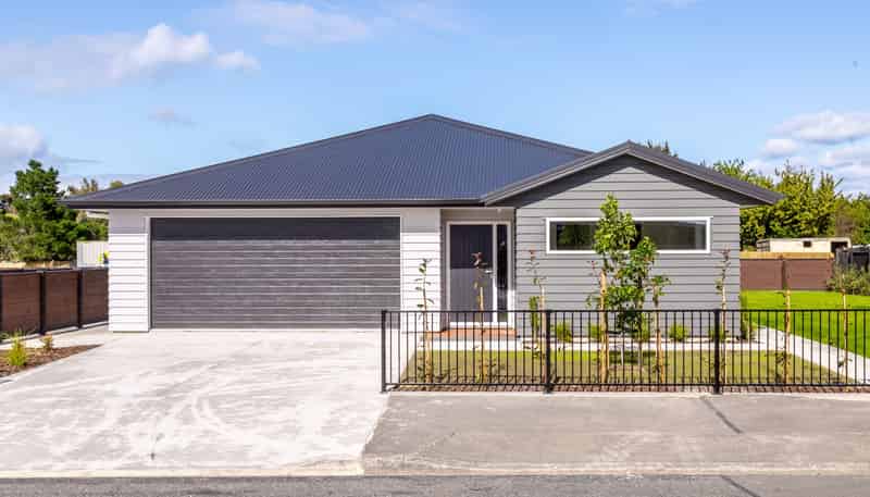 90 Fox Street, Featherston