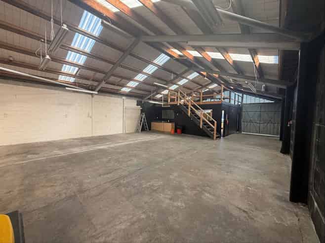 Sought After Sydenham Industrial with Mezzanine