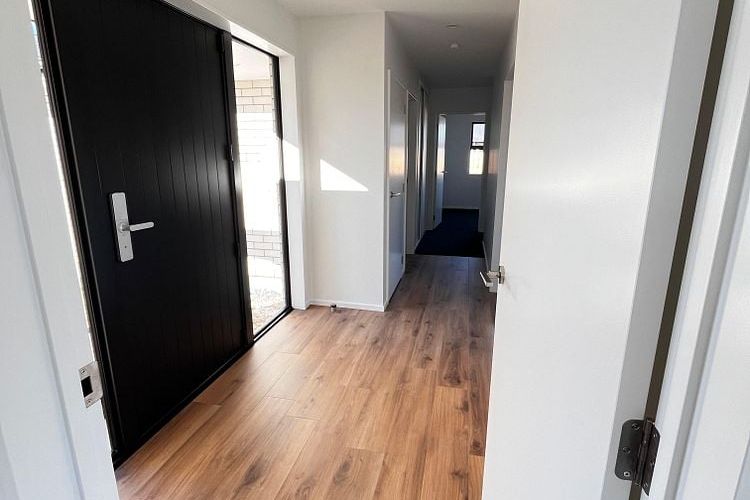 Brand new house - Vista 4