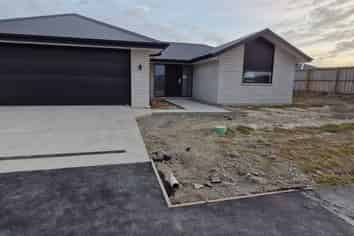 82 Nelson Street, Elgin