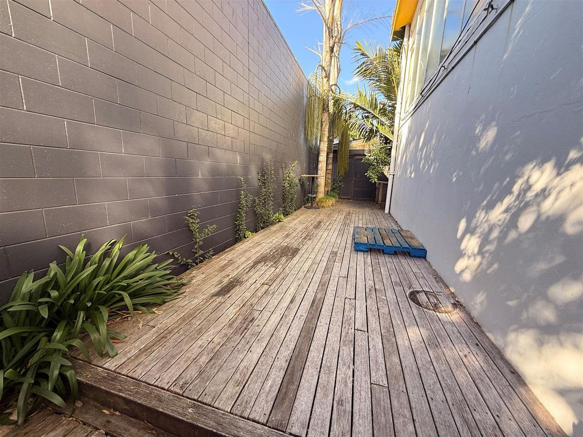 Boutique Wellness Space with Private Patio - Ansicht 4