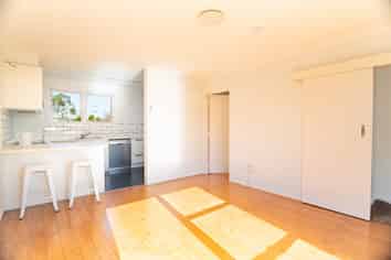 2/8 James Road, Manurewa
