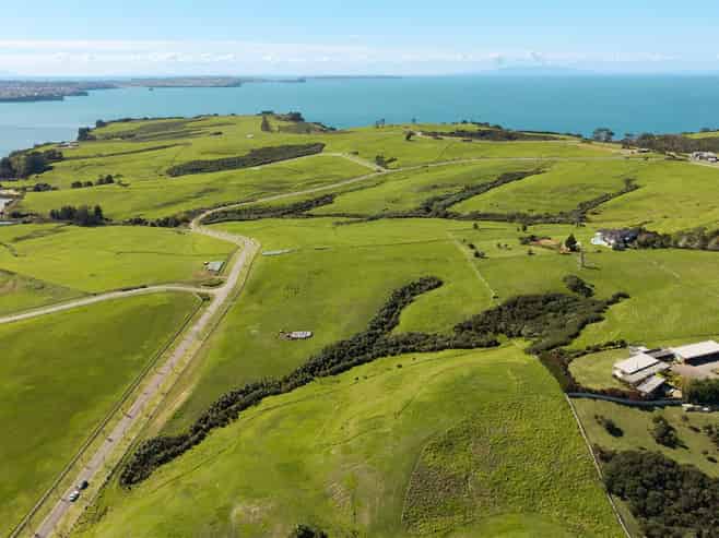 11 Te Pae Okura Drive, Okura