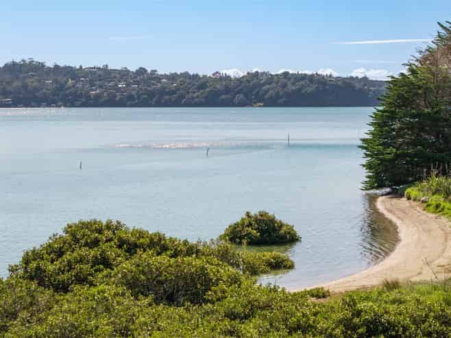 11 Te Pae Okura Drive, Okura
