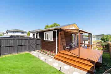 1/164 Rathgar Road, Henderson