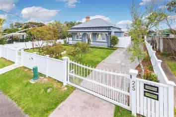 25  Balmain Road , Birkenhead