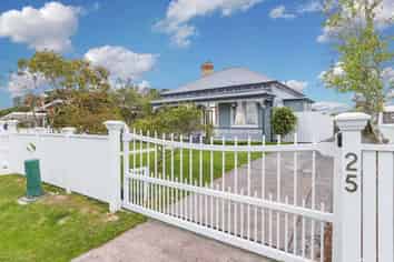 25  Balmain Road , Birkenhead