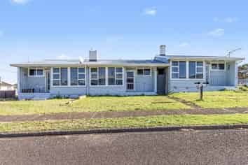 1 Tiki Street, Castlecliff