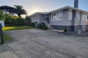 211 Sturges Road, Henderson