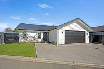 8 Whariki Crescent, Flaxmere