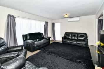 426 Roscommon Road, Clendon Park